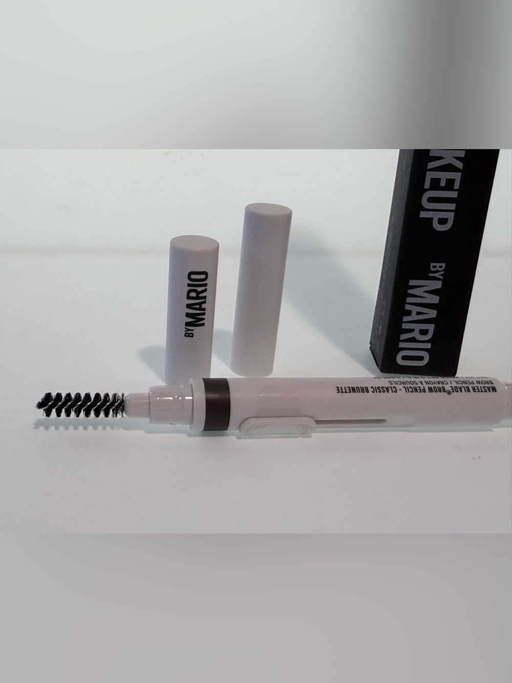 MAKEUP BY MARIO Master Blade® Brow Pencil – Classic Brunette – NEW